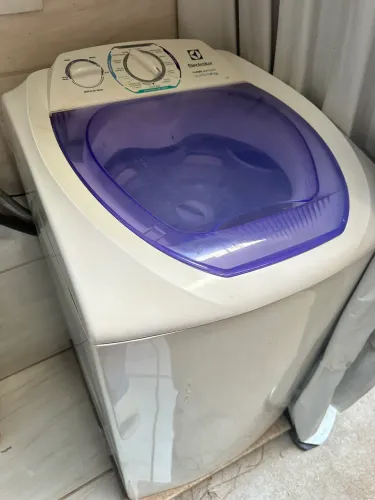 Máquina de lavar roupa 8 kilos funciona normalmente