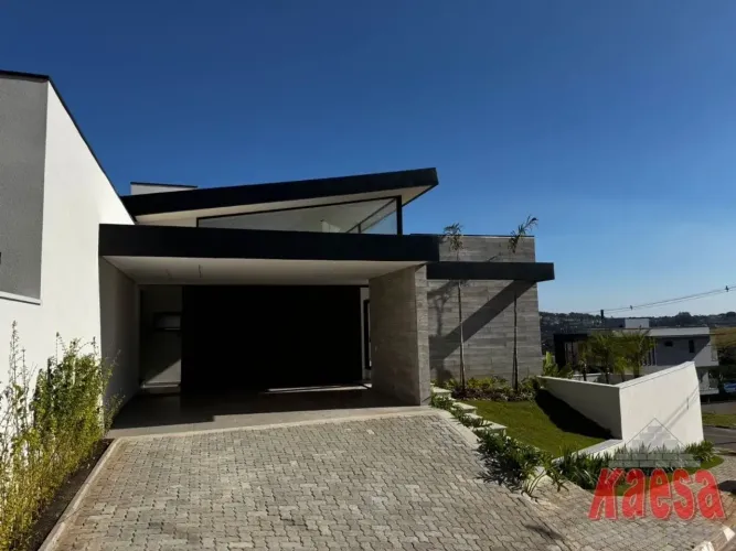 Casa de alto padrão térrea, dentro do Condomínio Greenfield em Atibaia