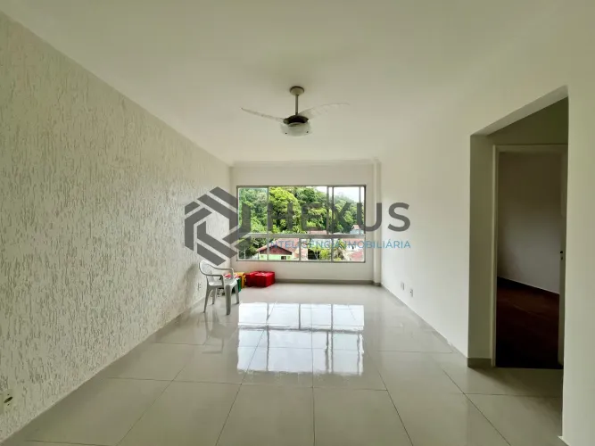Apartamento com varanda e vista livre a venda na Praia das Asturias, Guaruja