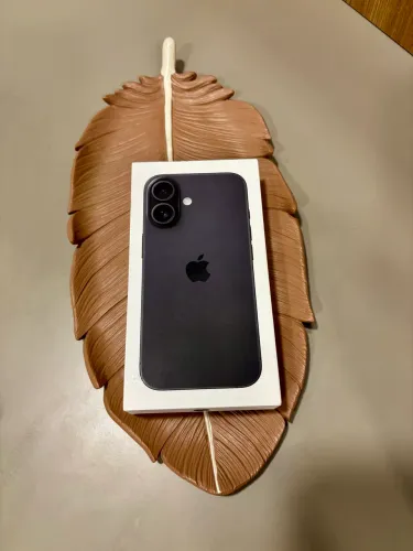 iPhone 16 PRETO 128Gb NOVO LACRADO