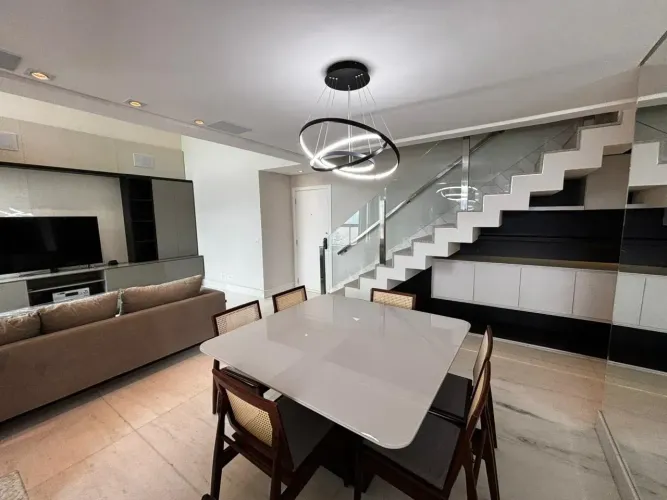 Apartamento Duplex Mobiliado com Vista para as Montanhas, Vila da Serra