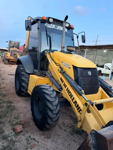 New holland B95B