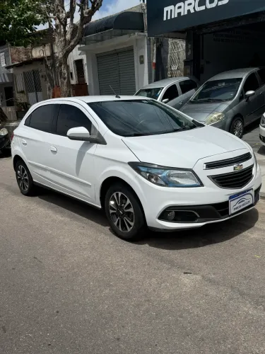 Chevrolet Onix Hatch LTZ 1.4 8V Flex Power Mec. 4P 2013