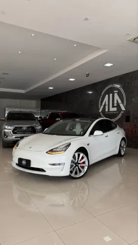 Tesla Model 3 Elétrico AWD Performance 2018