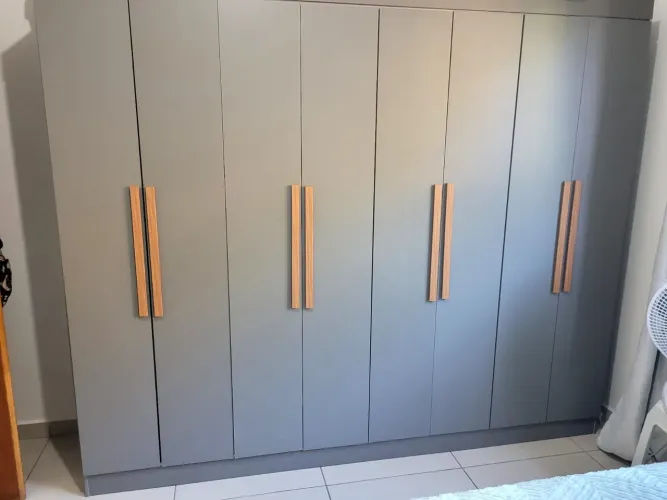 Guarda Roupa 8 portas
