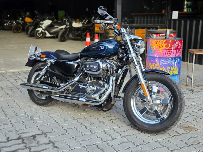 Harley Davidson Sportster 1200c custom