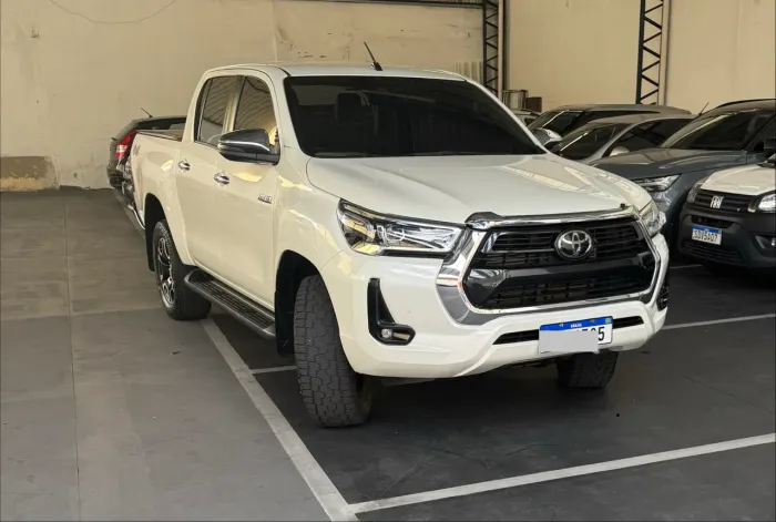 Toyota Hilux CD SRX 4X4 2.8 TDI 16V Diesel Aut. 2021
