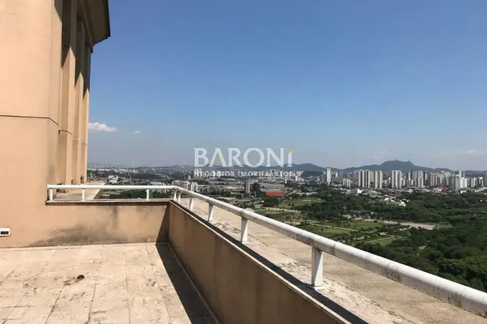 Excelente cobertura duplex para venda no Alto de Pinheiros, nunca habitada, 4 suítes, anda