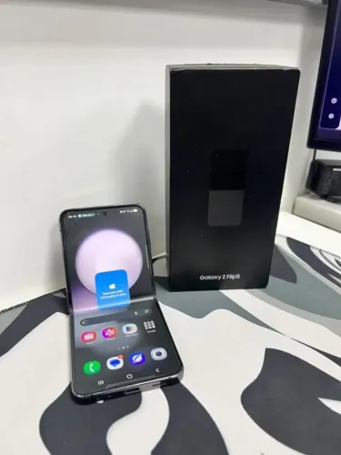 SAMSUNG GALAXY Z FLIP5