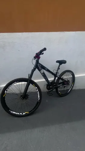 Bike MT200 Shimano Quadro GTA Aro 26