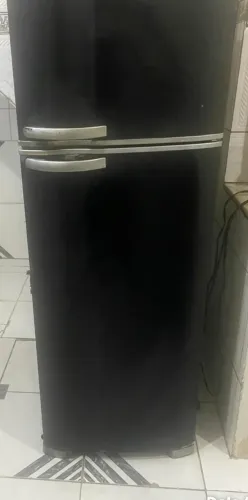 Vendo geladeira 500 reais 