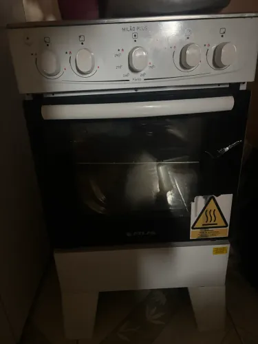 Vendo um fogão semi novo