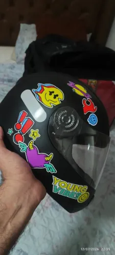 ? Capacete Infantil/Juvenil Fly Young Vibes - Tamanho 54 (Muito Conservado!)