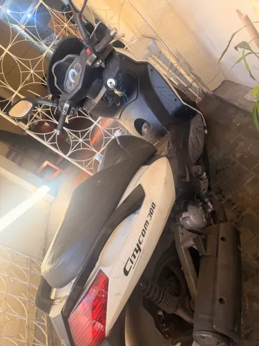 Vendo dafra citycom 300i automática 2014