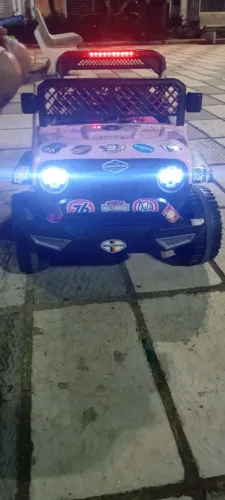 Carro de passeio com controle remoto 