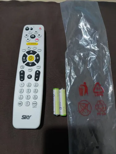 Controle remoto sky