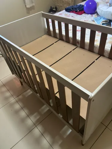 Vendo berço moderno e resistente