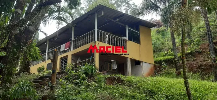 Chácara com escritura em condomínio Recreio do Porto, em Santa Branca (SP) - 700 m2 de ter