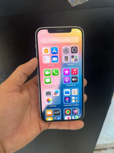 Vende-se iPhone 12. 128 gigas.