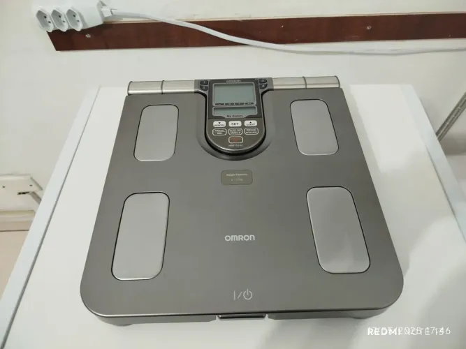 Balança de bioimpedância - Omron