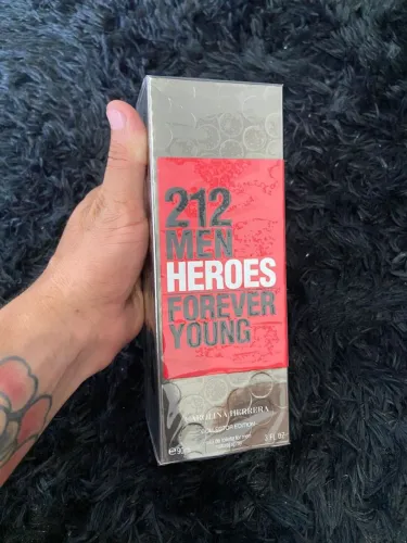 Perfume 212 Men Heroes 90ml