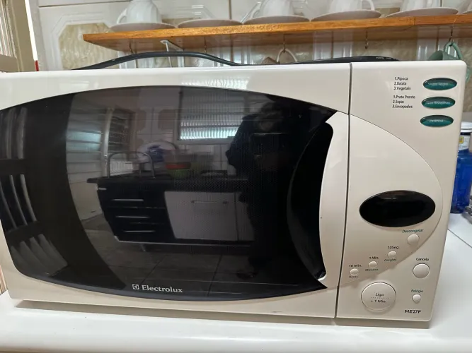 Microondas Electrolux 27 litros branco 220v