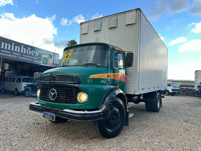 MB 1113 ano:1977 Bau rodas de 10 furos na traseira