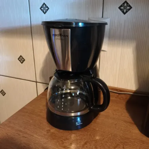 Cafeteira Elétrica Britânia CP30 Inox - Faz 30 Cafés