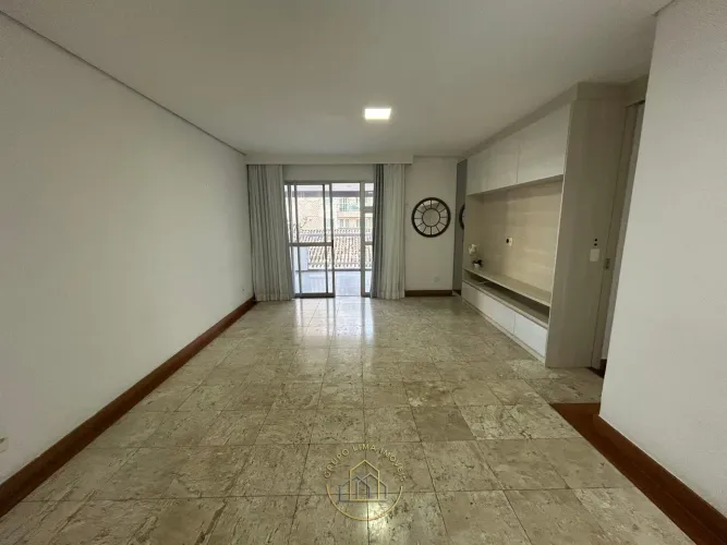 Apartamento com 3 quartos, sendo 1 suíte na Praia do Pecado, Macaé/RJ