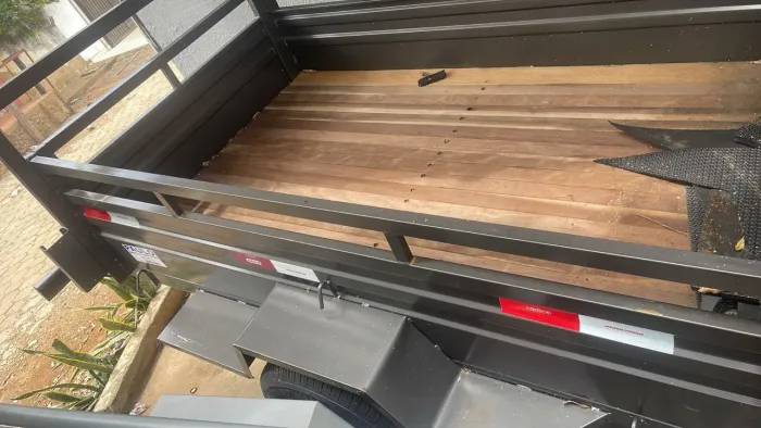 CARRETINHA PARA VEÍCULOS 