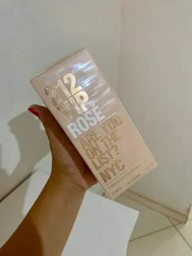 Perfume importado 212 Rose