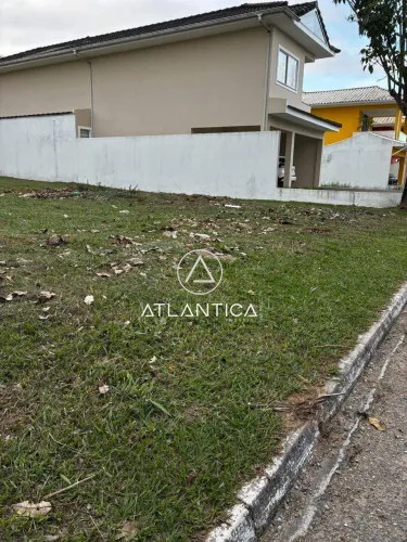 Atlântica Imóveis tem excelente Terreno à Venda no Vale dos Cristais, Macaé/RJ
