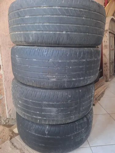 Penel Bridgestone 215/50/R17