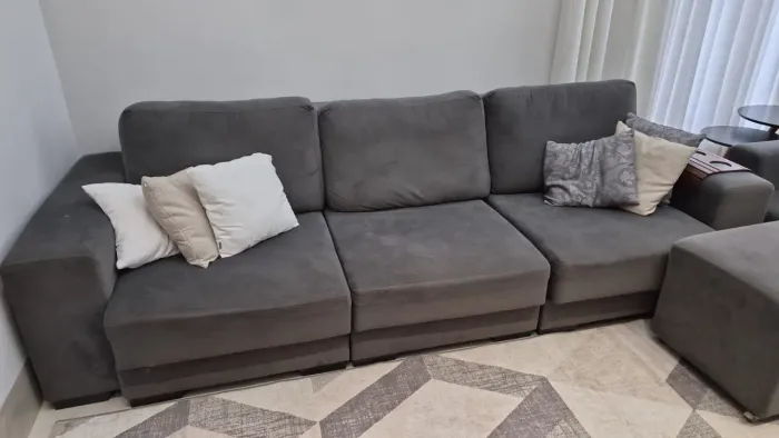Sofá 2 partes + puff