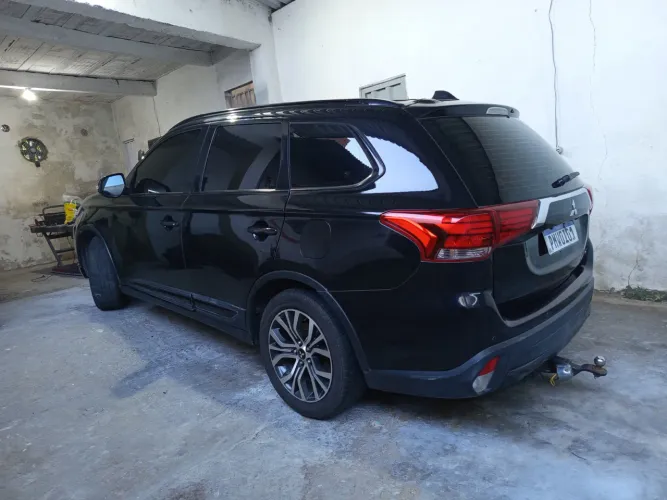 Mitsubishi Outlander 2.0 16V 160cv Aut. 2016