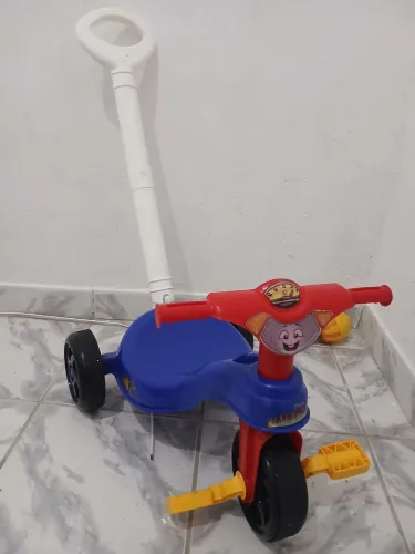 Triciclo infantil 