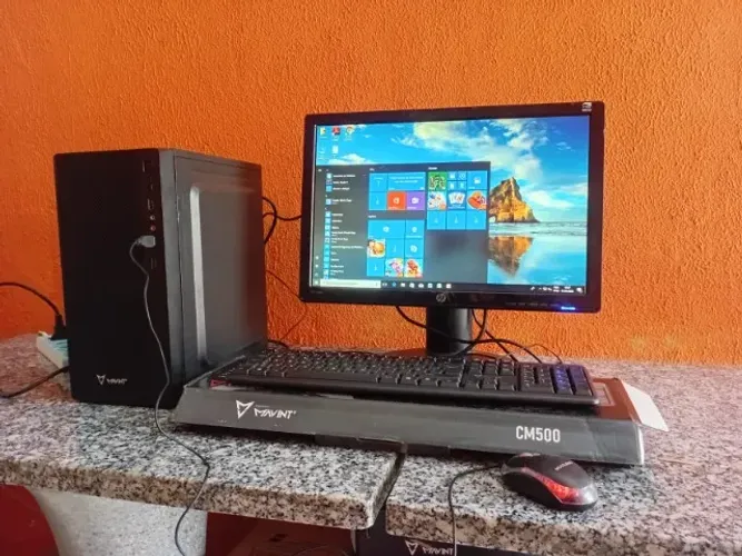 Computador :Processador I 3 , 4 giga de memoria , HD 500 monitor LED 18 pol.