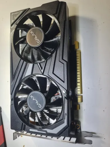 GTX 1650, 4GB, DDR6.