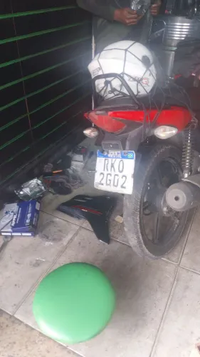9.800 vendo ou troco por carro.