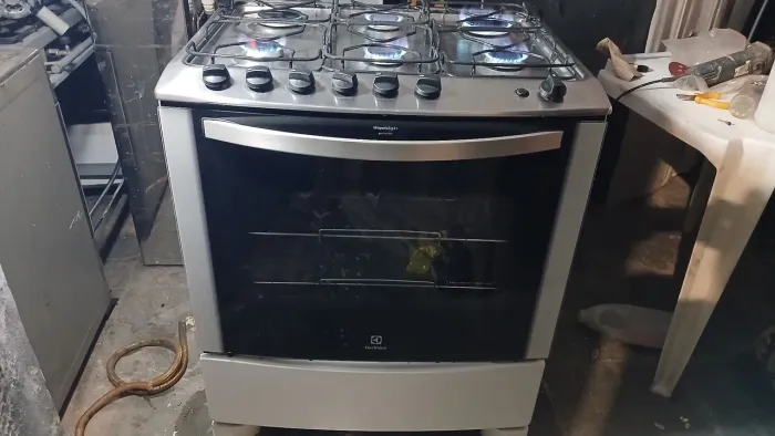 Fogão Electrolux 6 bocas automático 