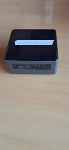 MINI PC INTEL NUC + MONITOR AOC 15,6