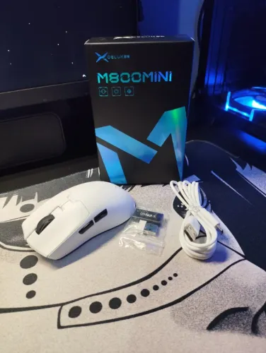 Mouse Gamer Delux M800 Mini | PAW3311 | Wireless Tri-Mode | 46g | Novo Lacrado