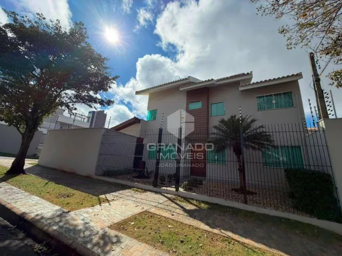 Casa com 3 dormitórios à venda, 182 m² por R$ 1.150.000,00 - Jardim Itália - Maringá/PR
