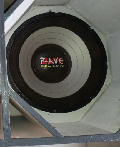 Vendo 1 grave rave Bravox 15 pol 2.200 RMS top