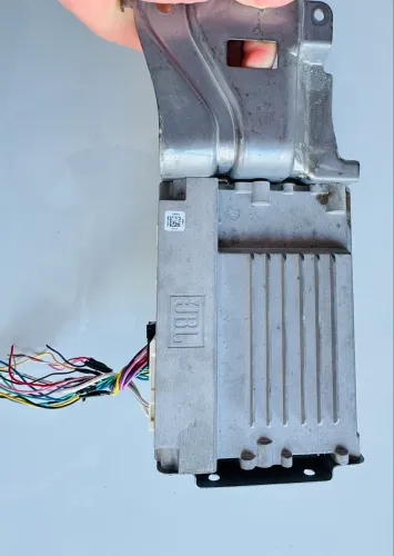 MÓDULO AMPLIFICADOR SOM JBL PARA HILUX SRX SW4 2021 EM DIANTE