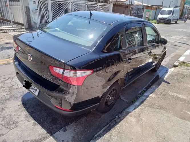 Fiat Grand Siena Attractive 1.0 Flex 8V 4P 2019