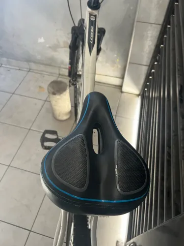 Vendo bicicleta aro 29 com nota 900$ reais 