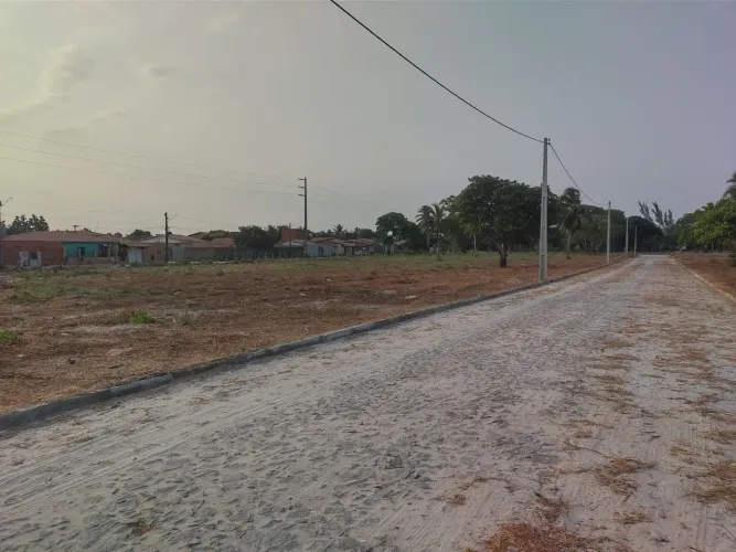 Vendo ou Troco em carro Lote 6×25 em Beberibe CE, pouco minutos da praia de morro Branco. 