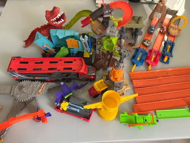 Pistas hotwheells, caminhão hotwheells, carrinhos hotwheells, etc 