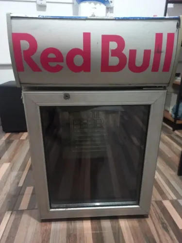 Frigobar red bull